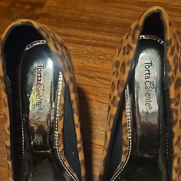 Torta Caliente leopard  shoes size  9M - Picture 2 of 5